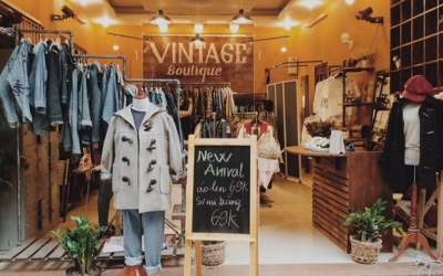 ヴィンテージファッションビジネス：スタイルを売るのか、ストーリーを売るのか？